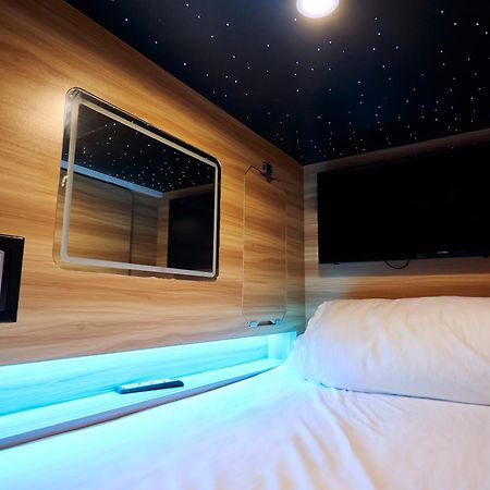 Capsule Hotel مونتريال المظهر الخارجي الصورة