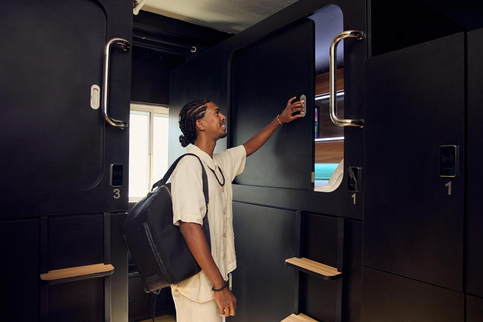 Capsule Hotel مونتريال المظهر الخارجي الصورة